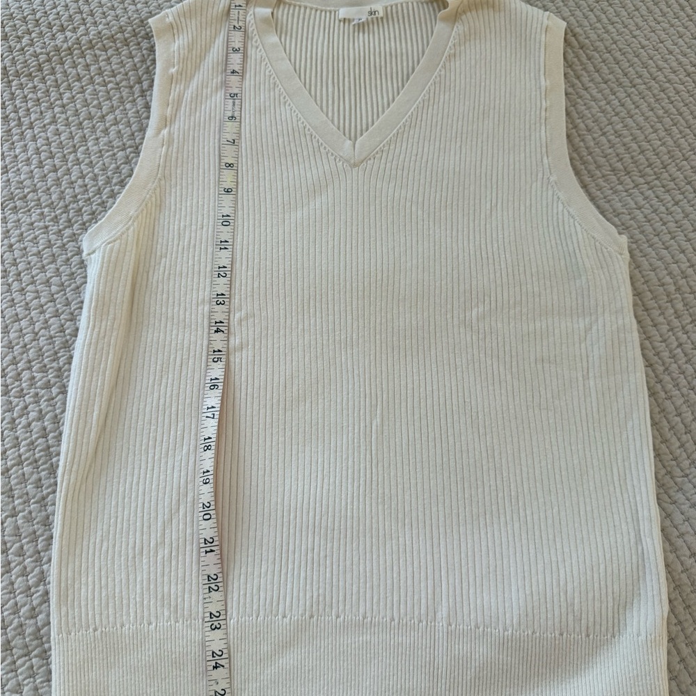 Cream Sleeveless V-Neck Sweater - Picture 2 of 7